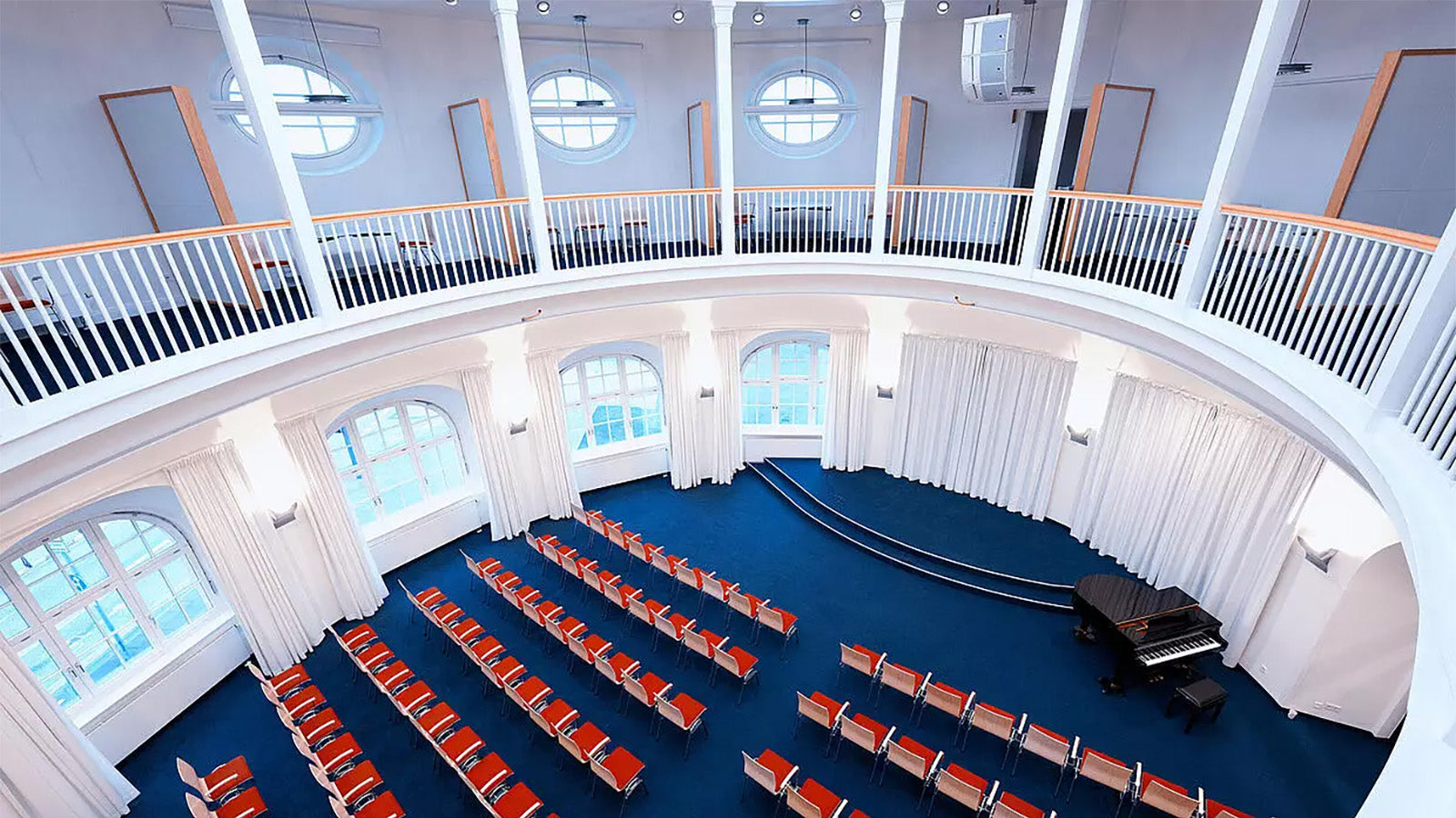 The Moot Court room in the Bucerius Law School in Hamburg, seen from the balcony