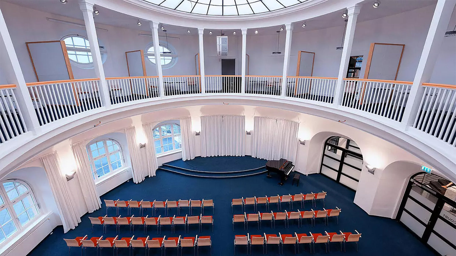 The Moot Court room in the Bucerius Law School in Hamburg, seen from the balcony